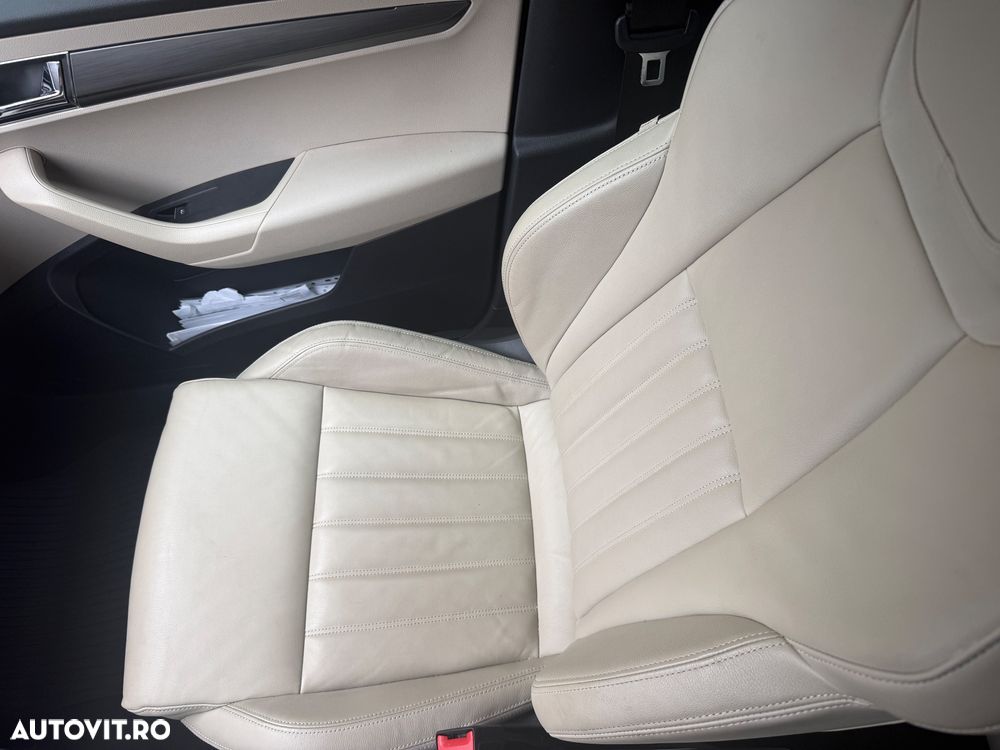 Skoda Karoq 2.0 TDI SCR 4x4 DSG Sportline - 14