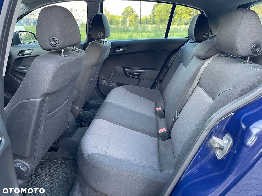 Opel Astra 1.6 Enjoy - 13