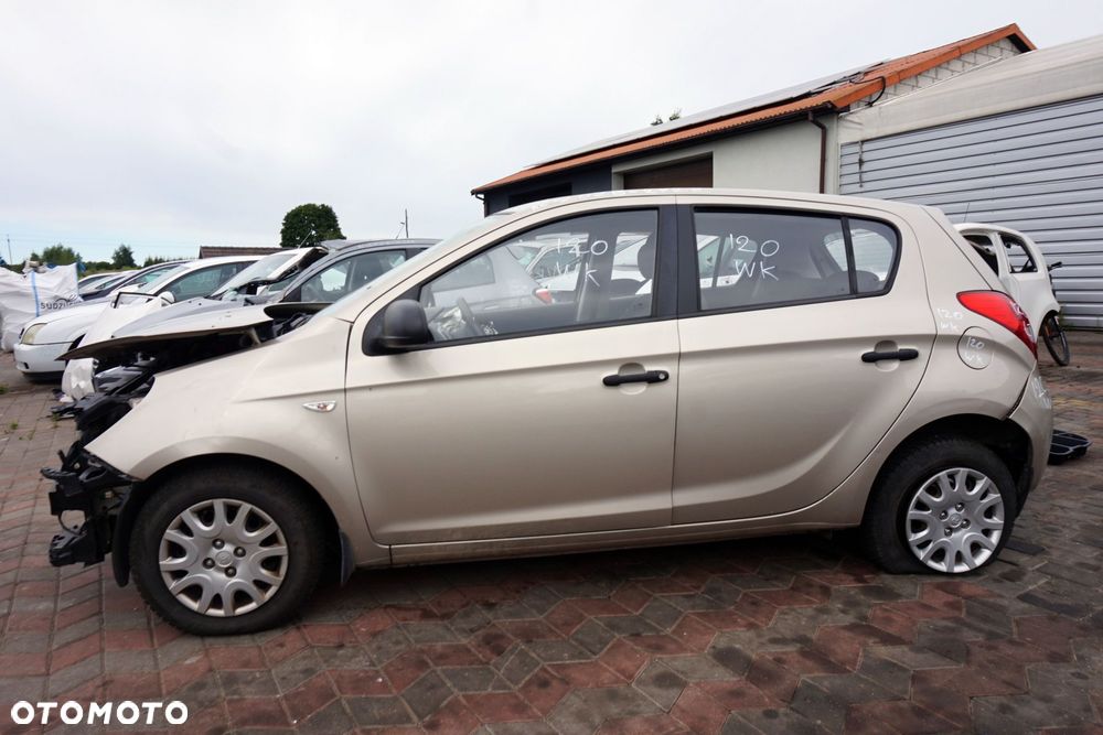 HYUNDAI I20 I 5D HB 2011 WK 1.2 16V G4LA 77KM MA177 BEŻOWY na części - 2