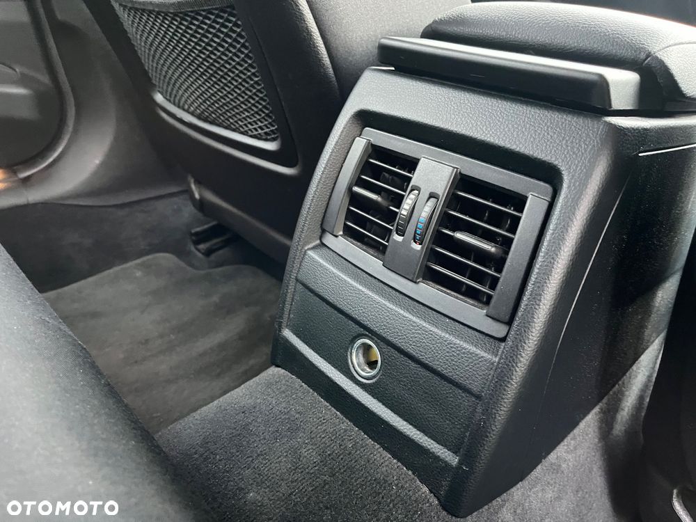 BMW Seria 3 318d - 14