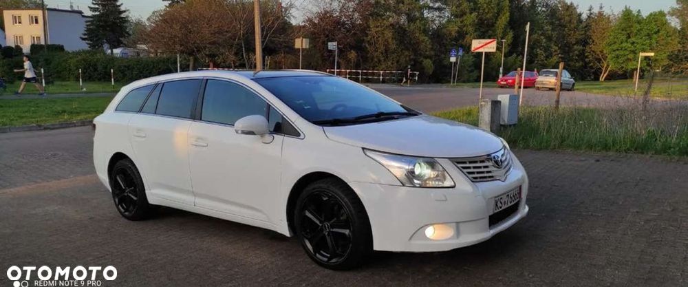 Toyota Avensis - 21