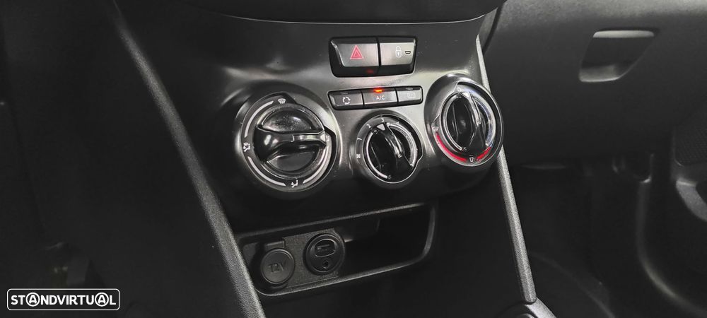 Peugeot 208 1.2 PureTech Style - 31