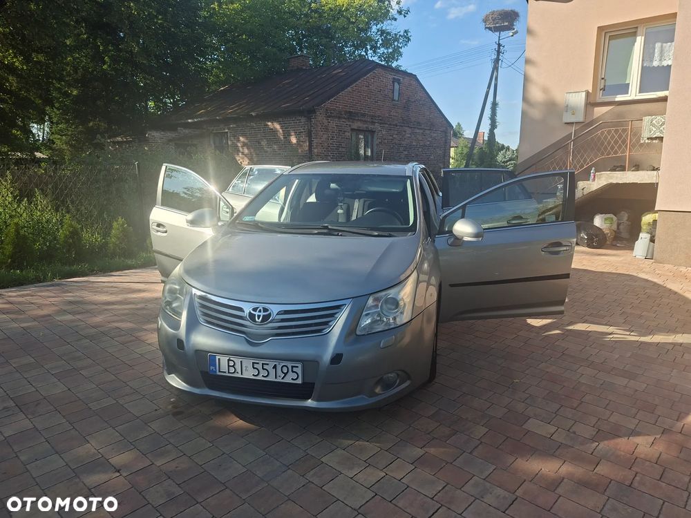 Toyota Avensis 2.0 D-4D Premium - 11