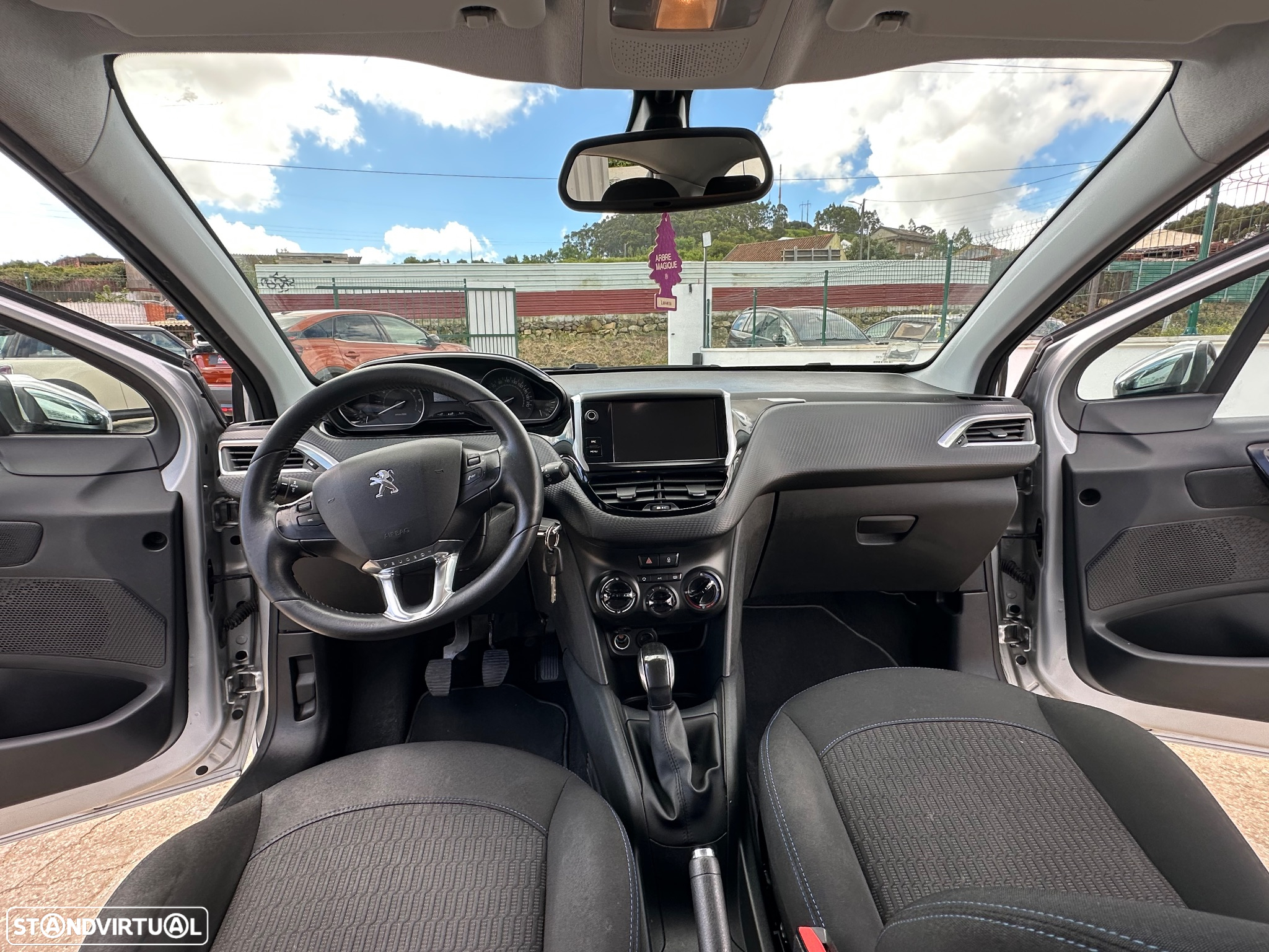 Peugeot 208 1.2 PureTech Style - 33