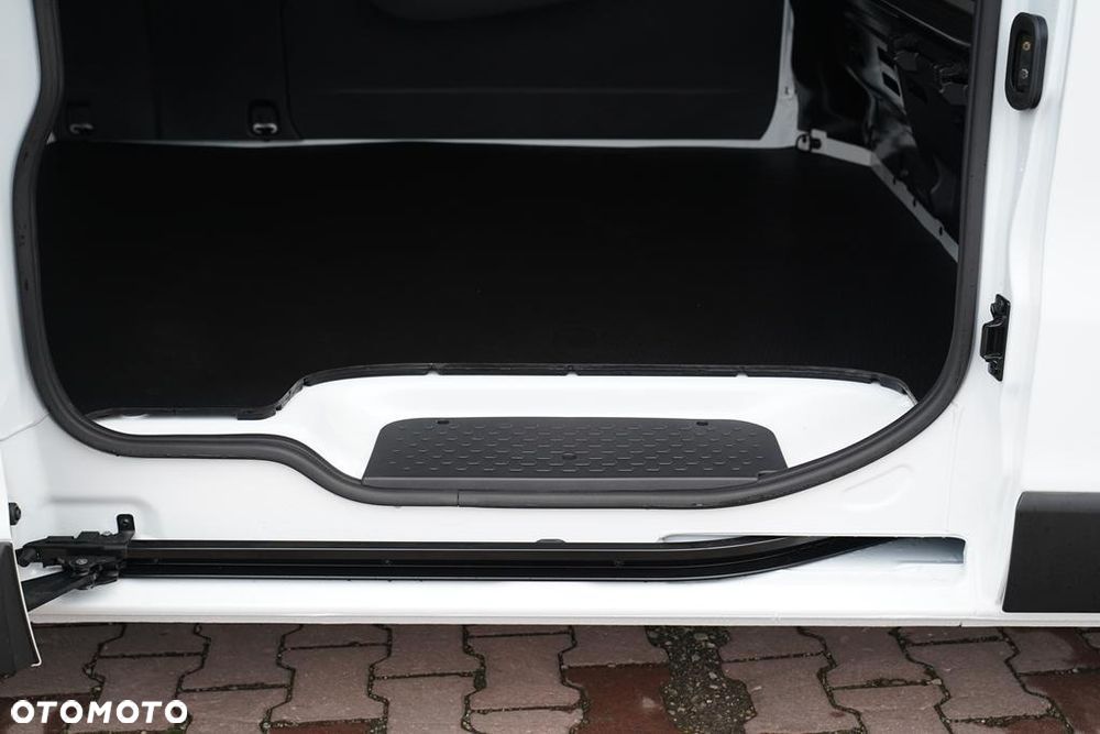 Renault Trafic 2.0 dCi L2H1 HD Extra - 23