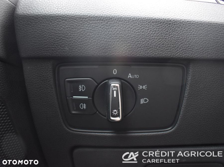 Volkswagen Passat 2.0 TDI EVO Business DSG - 23