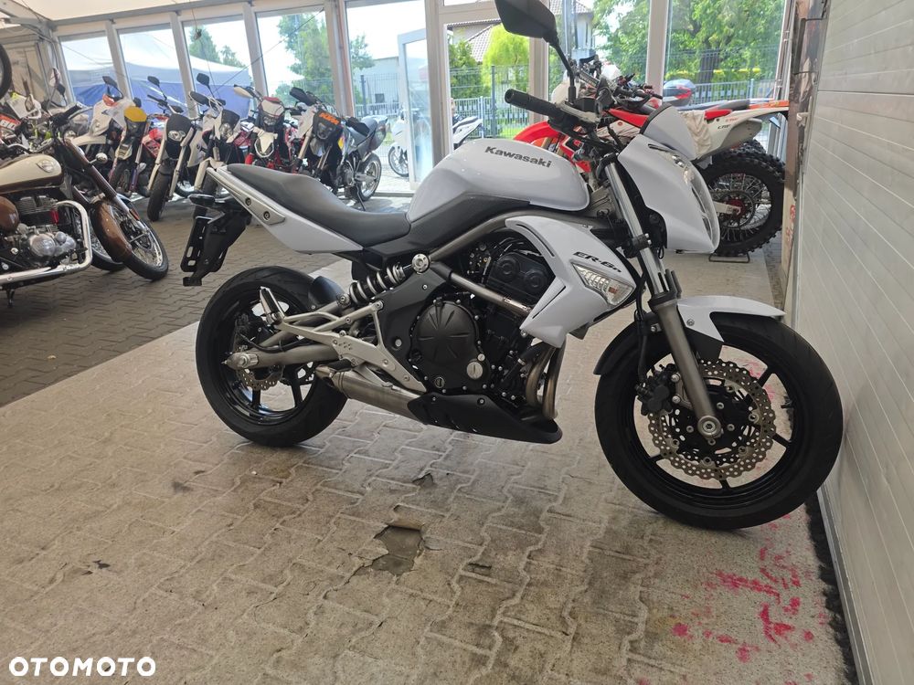 Kawasaki ER - 25