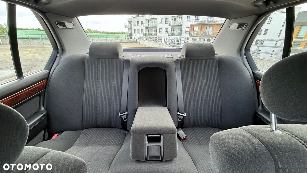 BMW Seria 7 730iL - 29