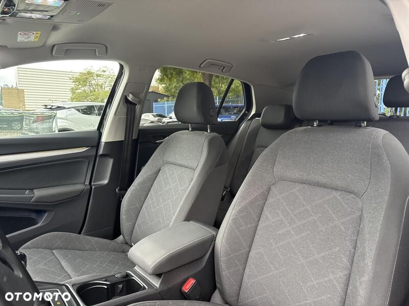 Volkswagen Golf - 16