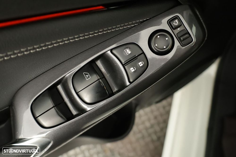 Nissan Juke 1.0 DIG-T Tekna - 19