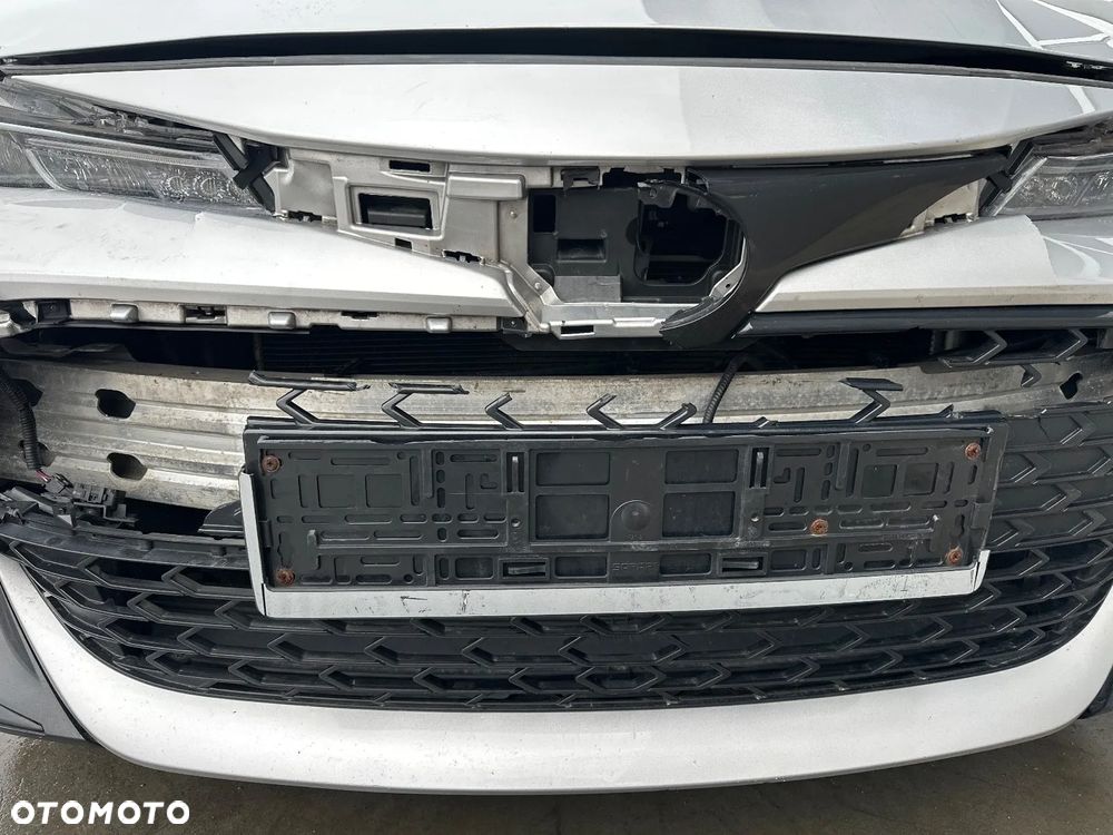 Toyota Corolla 1.8 Hybrid Comfort - 32