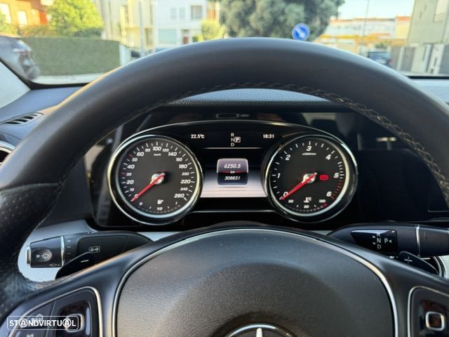 Mercedes-Benz E 220 d Avantgarde - 10