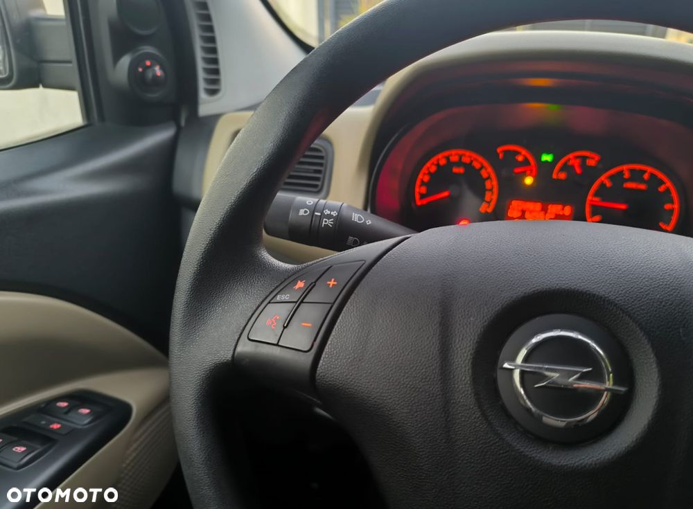 Opel Combo - 17