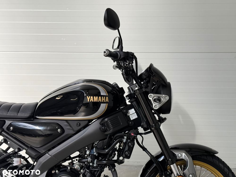 Yamaha XSR - 11