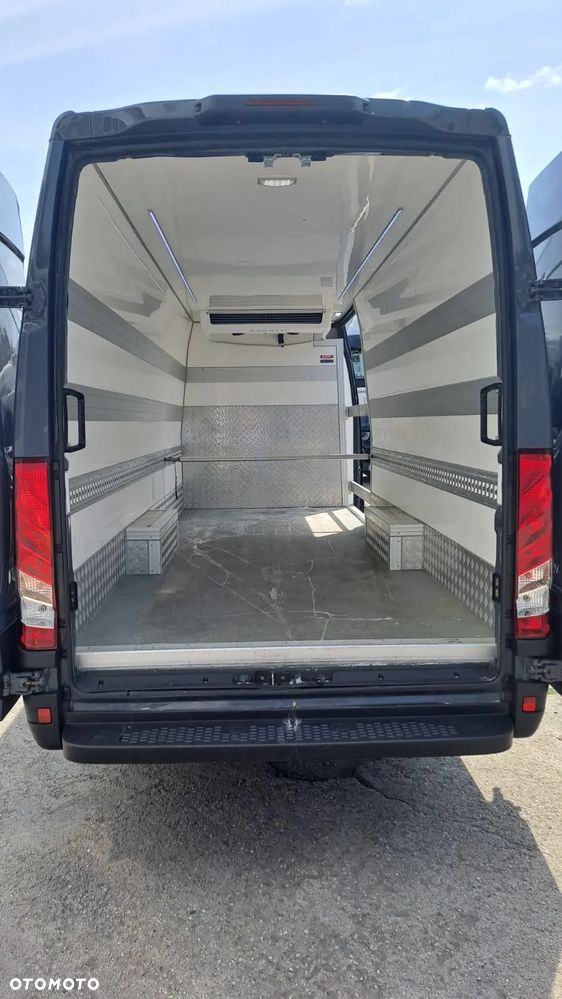 Iveco 35S18V Chłodnia Izoterma Furgon Maxi Izolowany Blaszak Krajowy 3l 180KM Ledy Nawigacja - 13