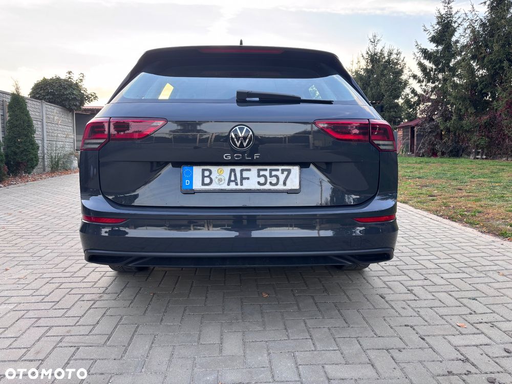 Volkswagen Golf - 8