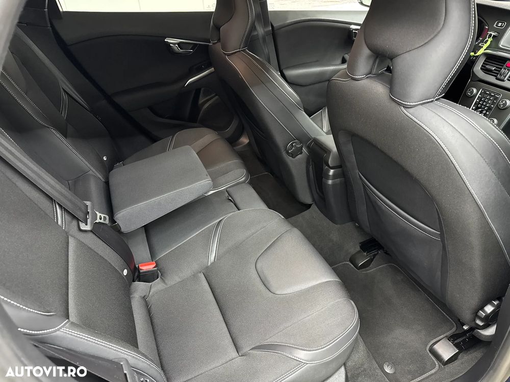 Volvo V40 D3 Geartronic Momentum - 5
