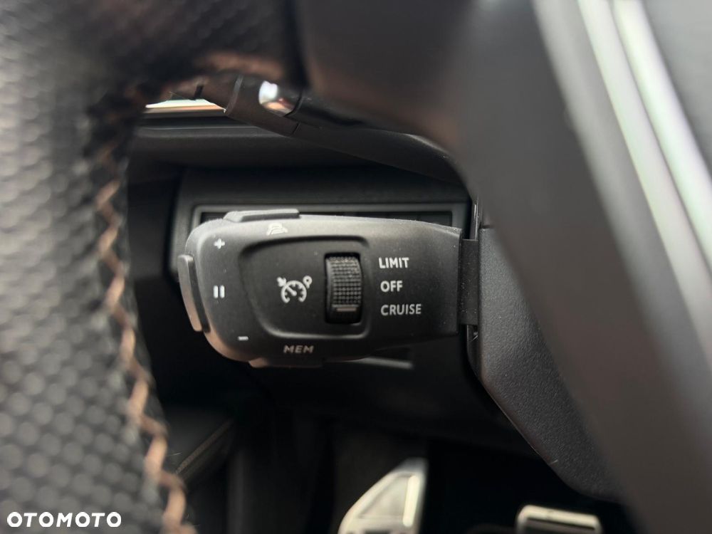 Peugeot 5008 PureTech 180 EAT8 Stop & Start GT - 27