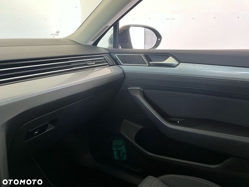Volkswagen Passat Variant 2.0 TSI Business DSG - 21