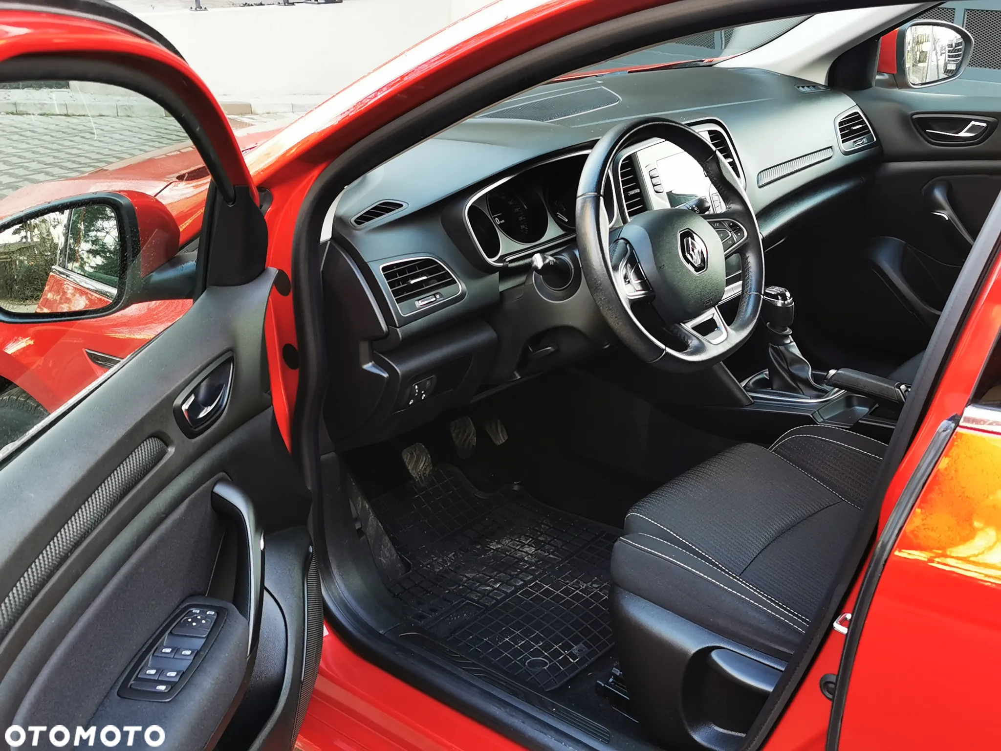 Renault Megane 1.6 SCe Zen - 11