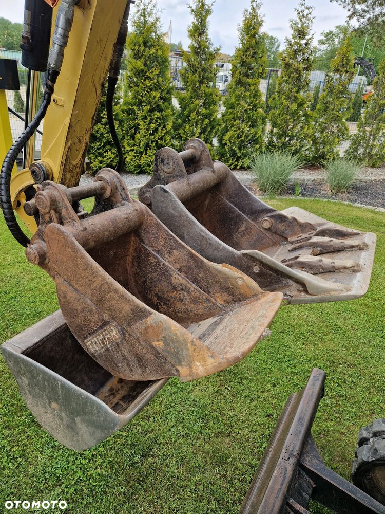 Caterpillar 302.4D - 8