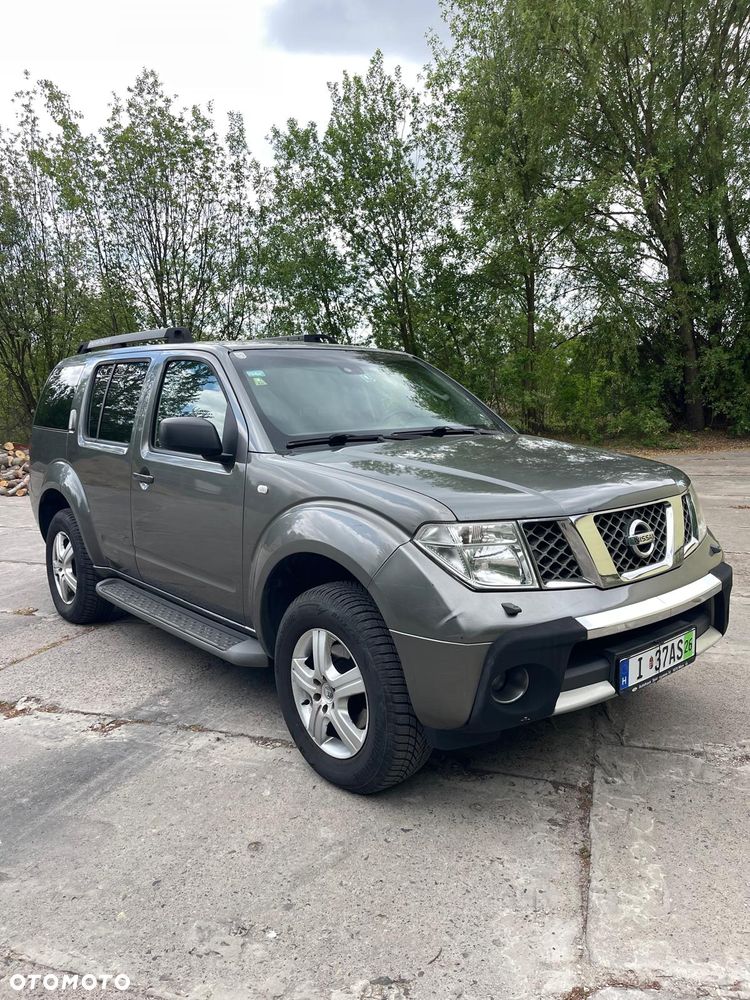 Nissan Pathfinder 2.5 dCi SE - 4