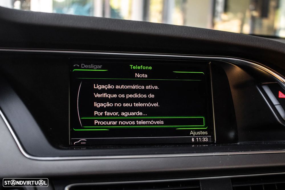 Audi A4 2.0 TDI S tronic design - 33