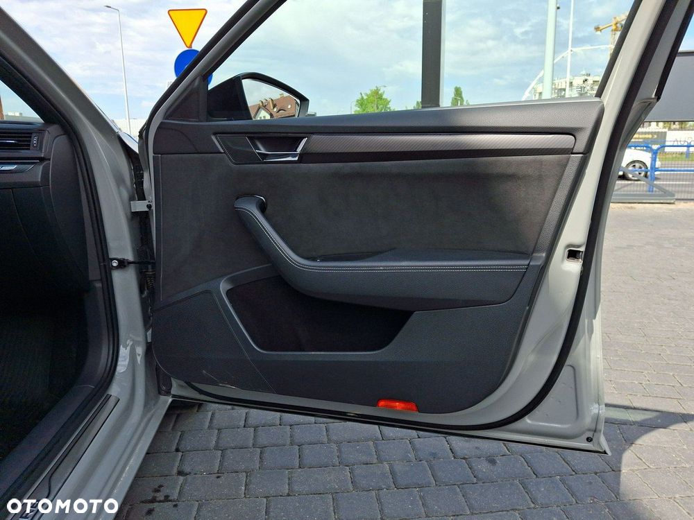 Skoda Superb 2.0 TSI Sportline DSG - 20