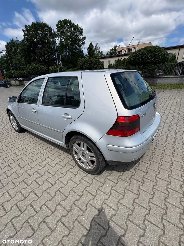 Volkswagen Golf 1.6 Comfortline - 11