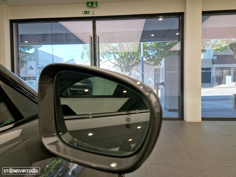 Porsche 911 (992) Carrera - 9