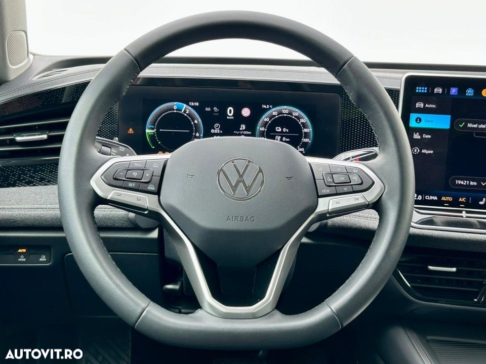 Volkswagen Passat - 12