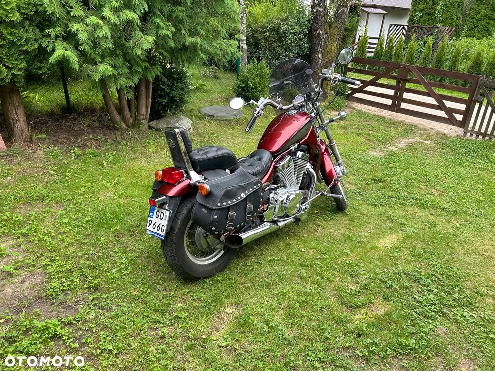 Suzuki Intruder - 13