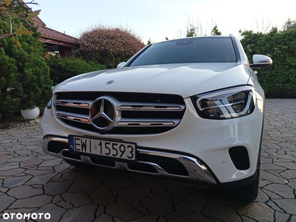 Mercedes-Benz GLC 300 4Matic 9G-TRONIC Exclusive - 2
