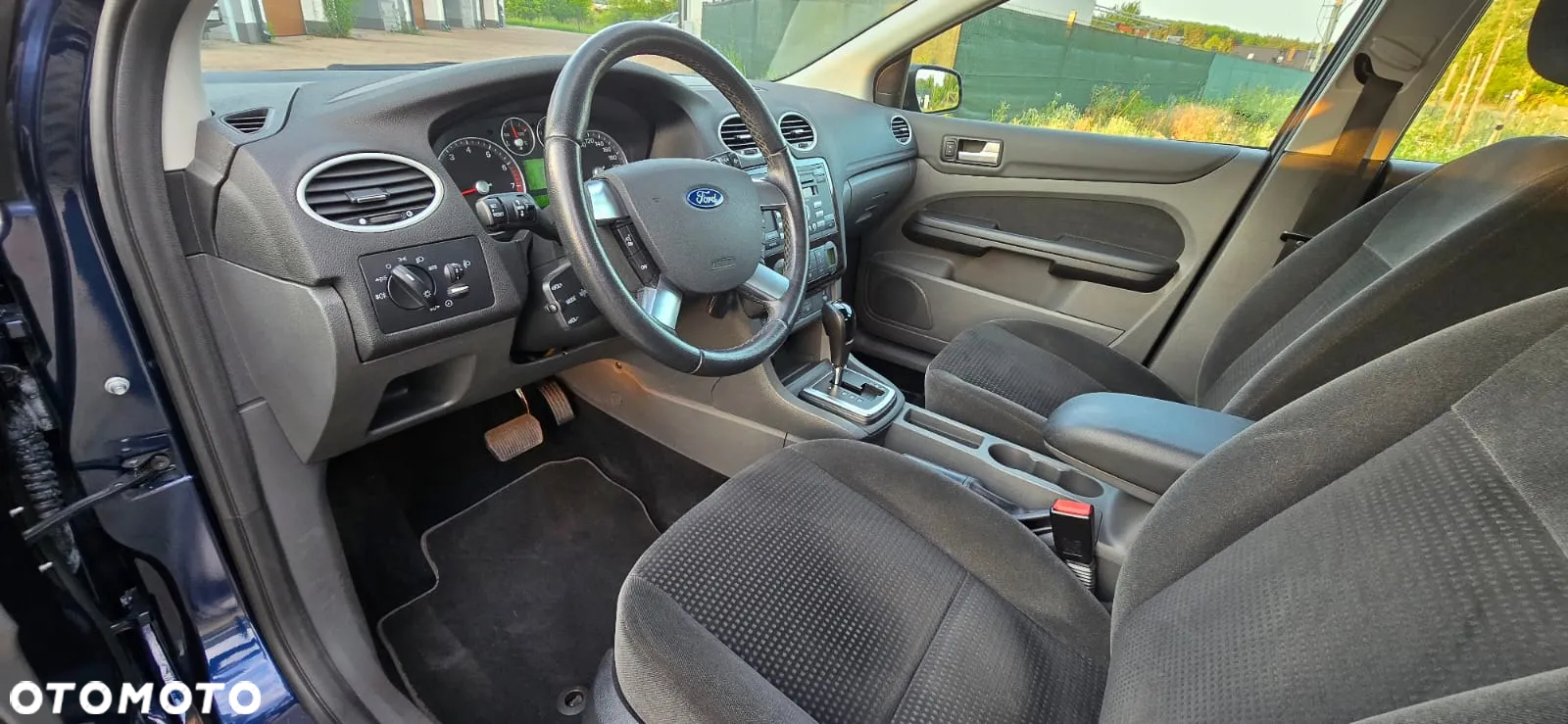 Ford Focus 1.6 Ghia - 10