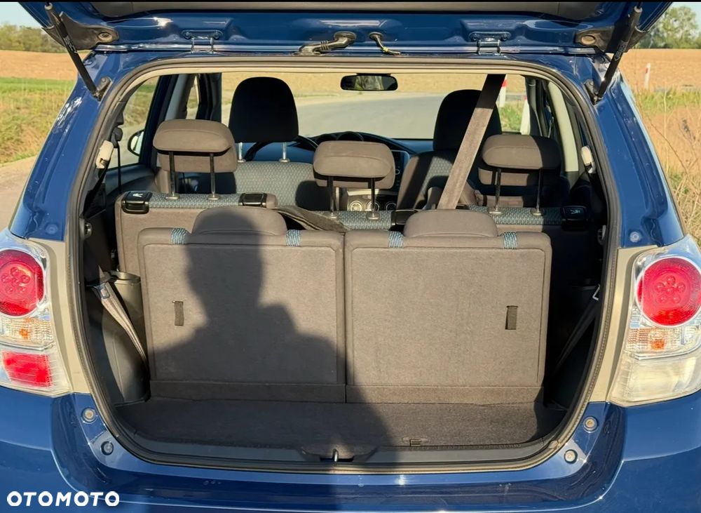 Toyota Verso 1.6 Active 7os EU6 - 18
