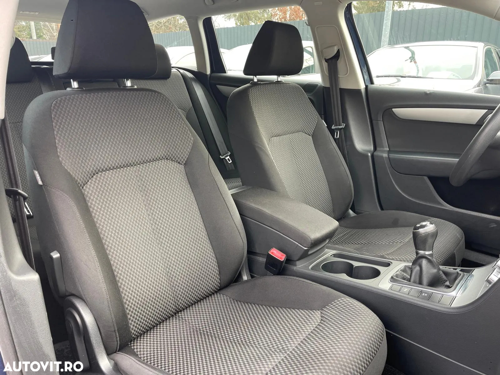 Volkswagen Passat Variant 1.6 TDI BlueMotion - 6
