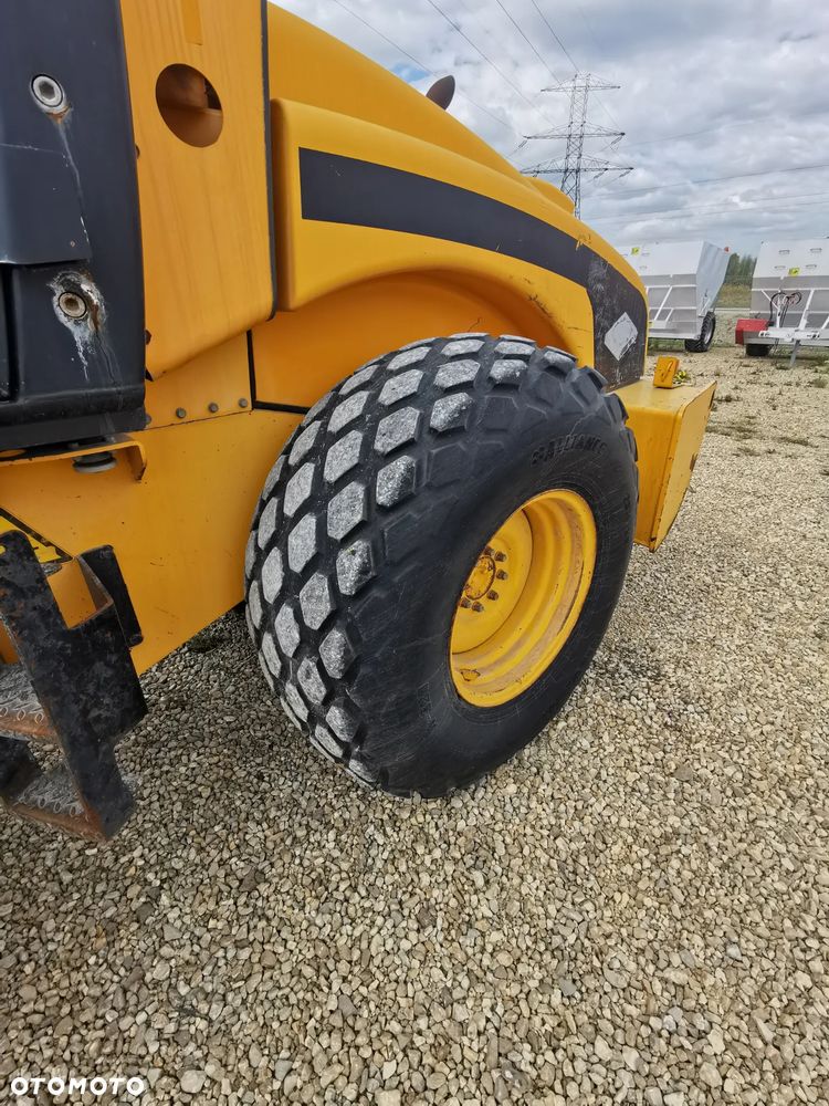 JCB Vibromax VM132 D - 11