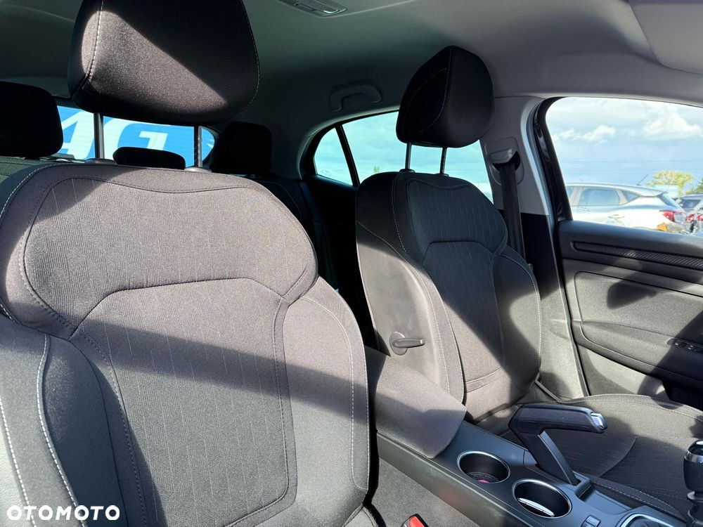 Renault Megane TCe 115 GPF LIFE - 17