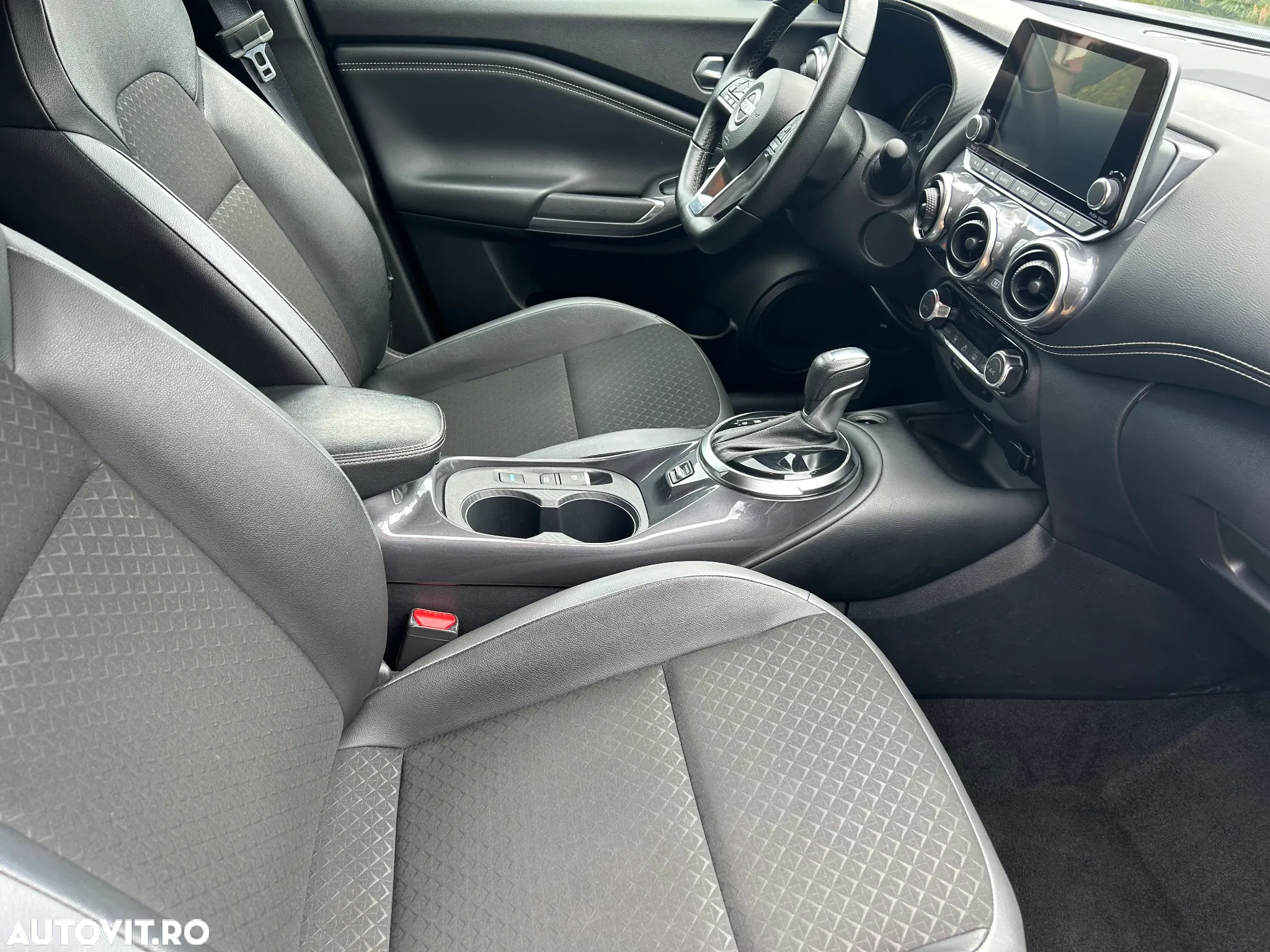 Nissan Juke 1.6 Hybrid 4AMT N-Connecta - 5