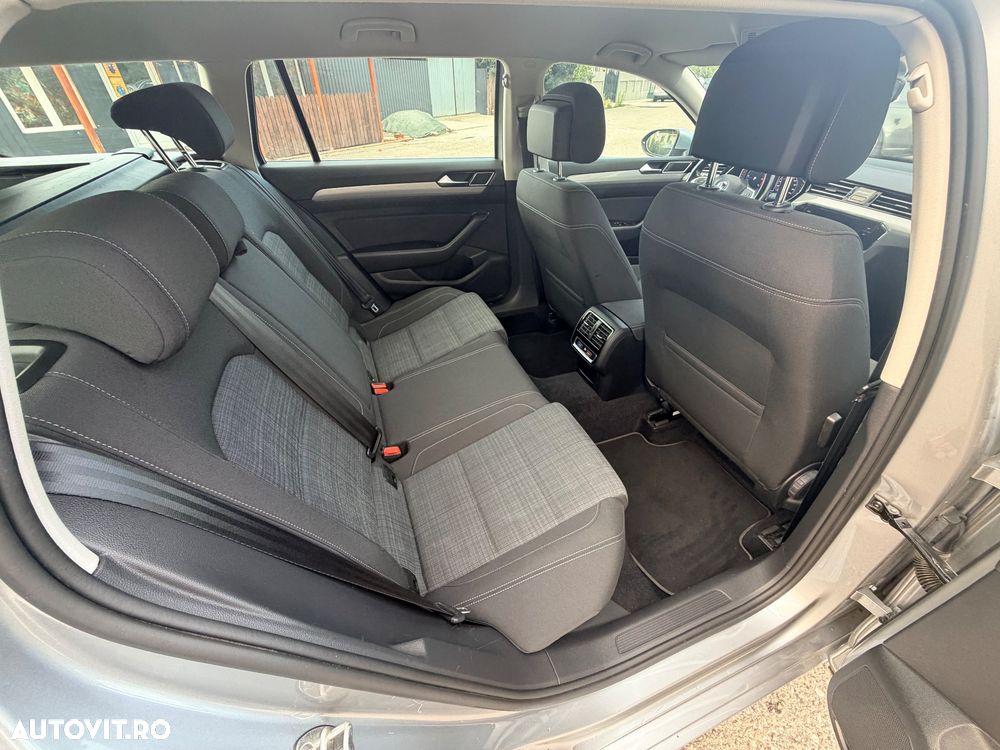 Volkswagen Passat 2.0 TDI DSG Comfortline - 15