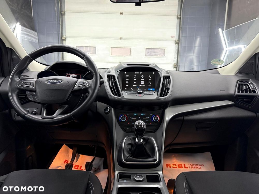 Ford Kuga 1.5 EcoBoost 2x4 Titanium - 13