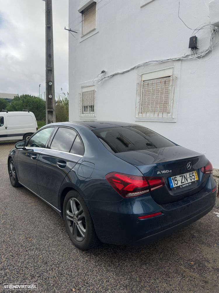 Mercedes-Benz A 180 Limousine d Progressive Aut. - 10