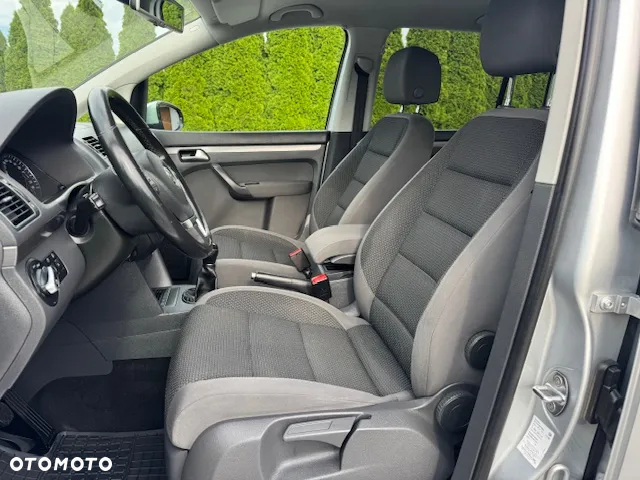 Volkswagen Touran - 9