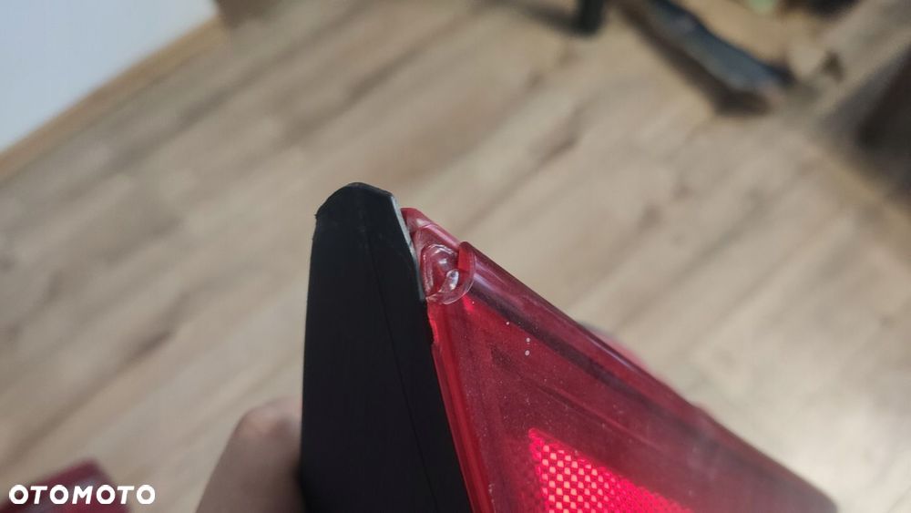LAMPA LEWY TYŁ W KLAPĘ KIA CEED II HB 12-16 - 3