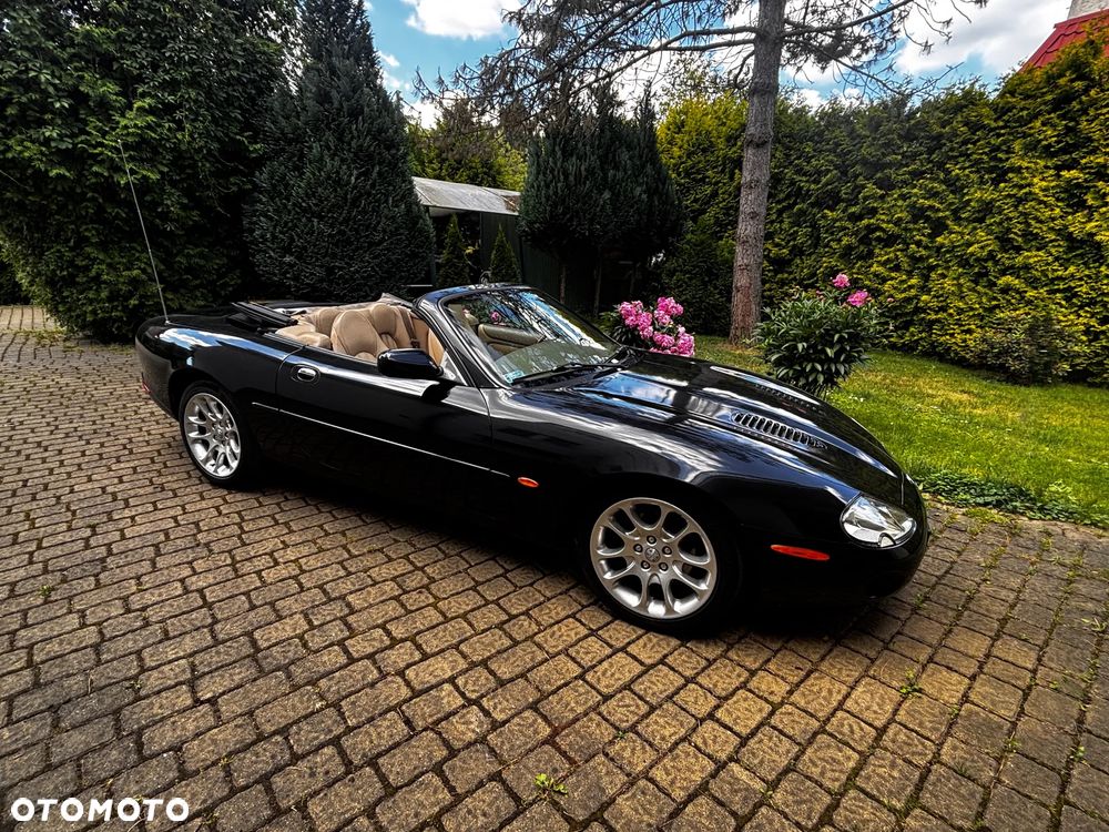 Jaguar XK8 - 1