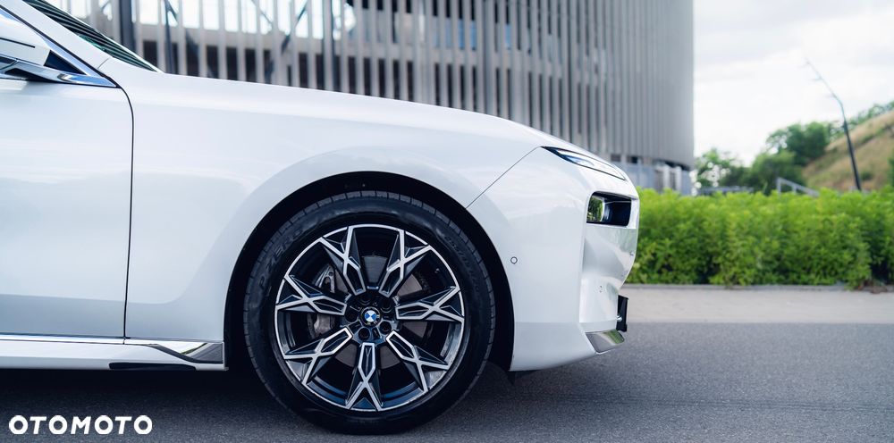 BMW Seria 7 730d xDrive mHEV - 10