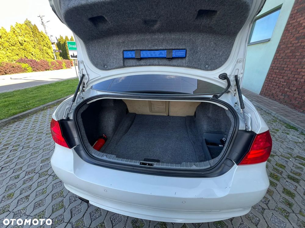 BMW Seria 3 318i - 13