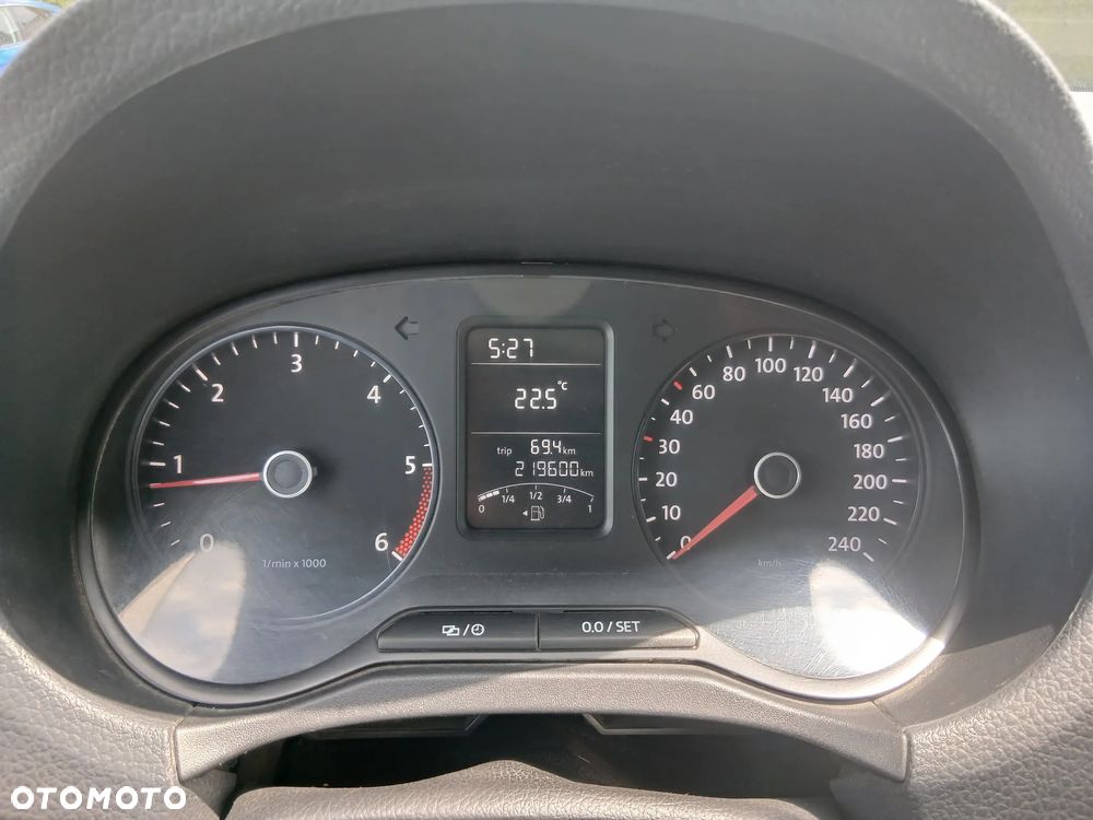 Volkswagen Amarok Double Cab 2.0 TDi 4MOTION Basic - 10