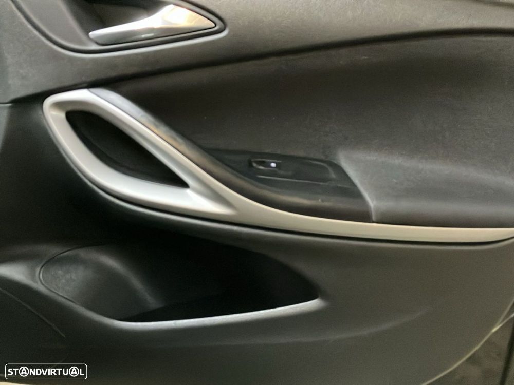 Opel Astra Sports Tourer - 21