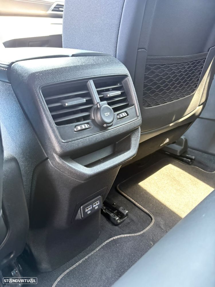 Peugeot 3008 1.6 Hybrid GT Pack e-EAT8 - 32